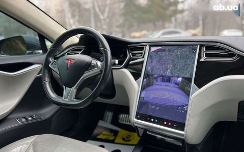 Tesla Model S 2016 - фото 18