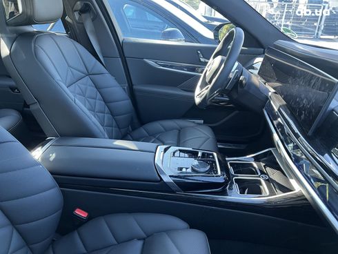 BMW 7 серия 2023 - фото 21