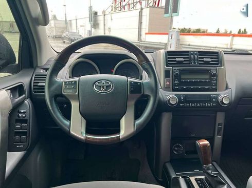 Toyota Land Cruiser Prado 2010 - фото 30