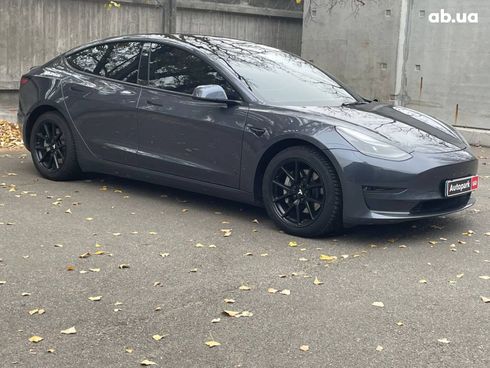 Tesla Model 3 2022 серый - фото 3