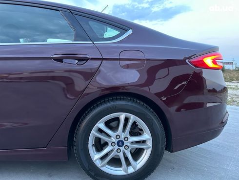 Ford Fusion 2018 красный - фото 8