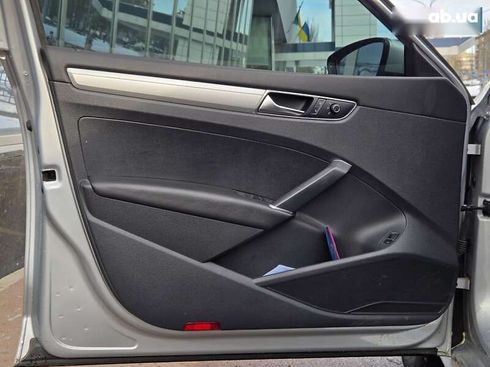 Volkswagen Passat 2017 - фото 16