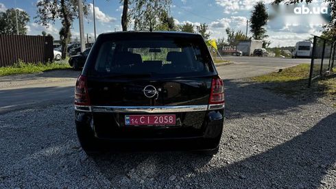 Opel Zafira 2009 - фото 14