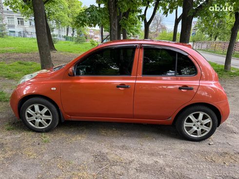 Nissan Micra 2004 оранжевый - фото 6