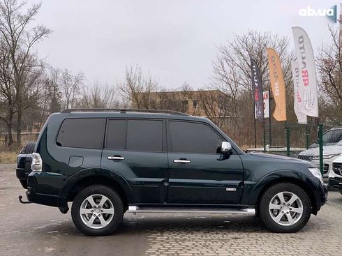 Mitsubishi Pajero Wagon 2014 - фото 22