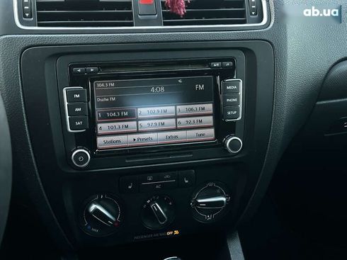 Volkswagen Jetta 2012 - фото 12