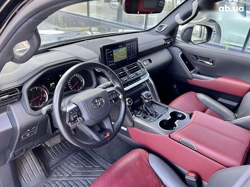 Toyota Land Cruiser 2023 - фото 23