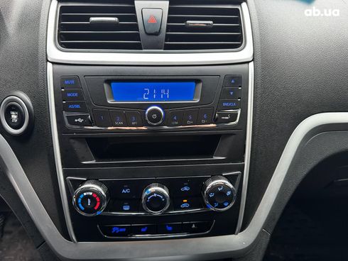 Geely Emgrand 7 2018 коричневый - фото 16