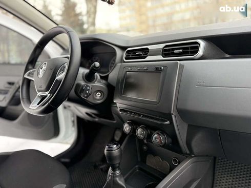 Renault Duster 2021 - фото 22