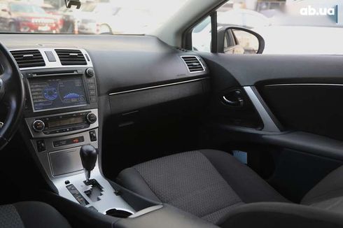 Toyota Avensis 2012 - фото 11