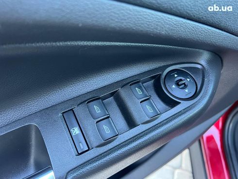 Ford Escape 2017 красный - фото 15