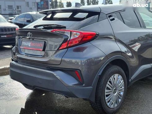 Toyota C-HR 2019 - фото 12