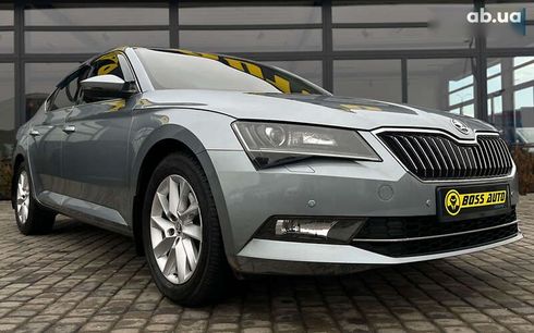 Skoda Superb 2018 - фото 9