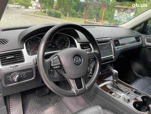 Volkswagen Touareg 2013 черный - фото 24