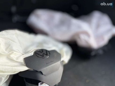 Volkswagen ID.4 2020 - фото 28