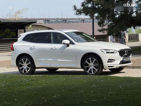 Volvo XC60 2020 - фото 15