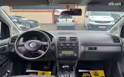 Volkswagen Touran 2005 - фото 18