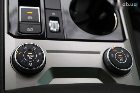 Volkswagen Touareg 2018 - фото 24