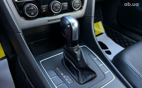 Volkswagen Passat 2016 - фото 19