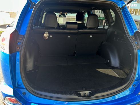 Toyota RAV4 2017 синий - фото 19