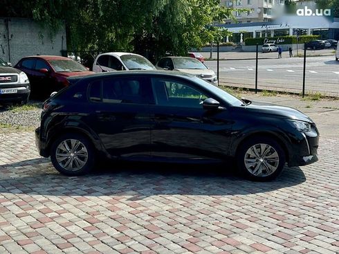 Peugeot e-208 2022 - фото 8