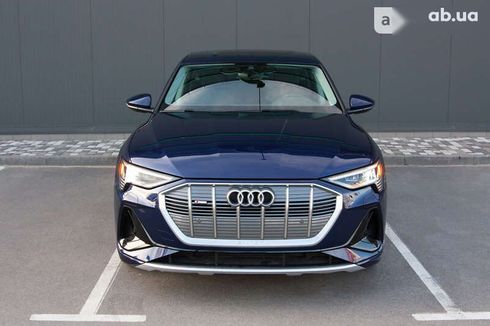 Audi E-Tron 2021 - фото 2