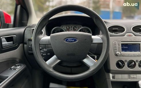 Ford Focus 2010 - фото 10