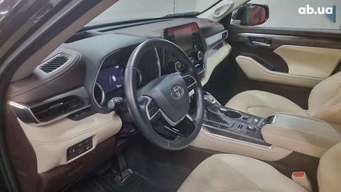 Toyota Highlander 2022 - фото 13