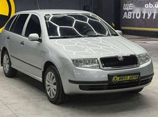 Продаж вживаних Skoda Fabia 2004 року в Чернівцях - купити на Автобазарі