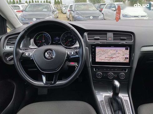 Volkswagen e-Golf 2020 - фото 18