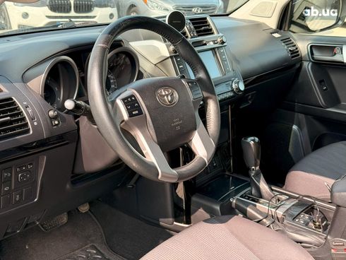 Toyota Land Cruiser Prado 2016 черный - фото 14