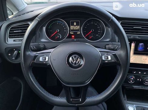 Volkswagen e-Golf 2020 - фото 28