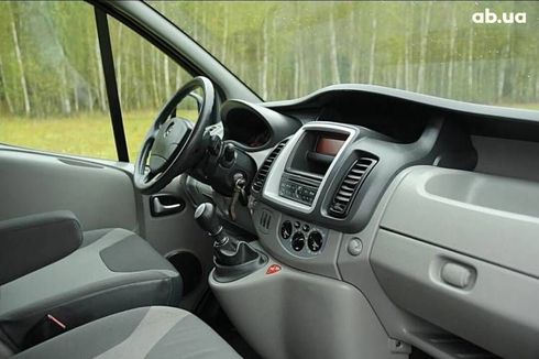 Opel Vivaro 2012 серый - фото 6