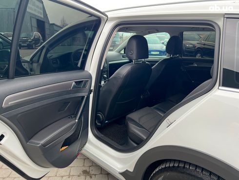 Volkswagen Golf 2016 белый - фото 31