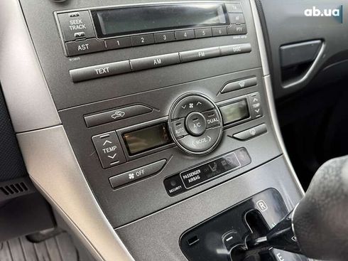 Toyota Auris 2008 - фото 14