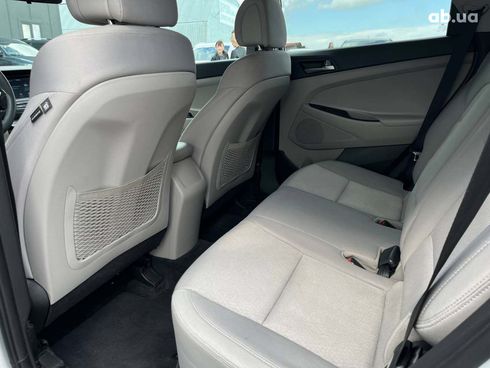 Hyundai Tucson 2017 серый - фото 25