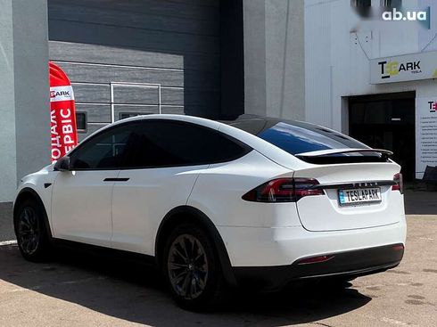 Tesla Model X 2019 - фото 8