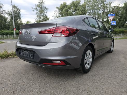 Hyundai Elantra 2019 серый - фото 6