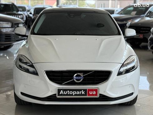 Volvo V40 2018 белый - фото 2