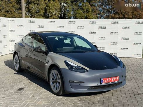 Tesla Model 3 2022 - фото 2