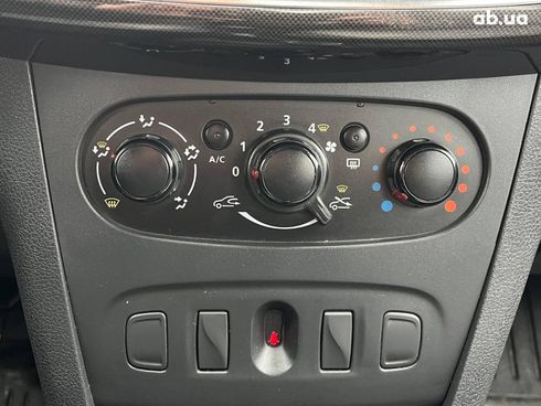 Renault Logan 2018 белый - фото 20