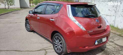 Nissan Leaf 2014 вишневый - фото 4