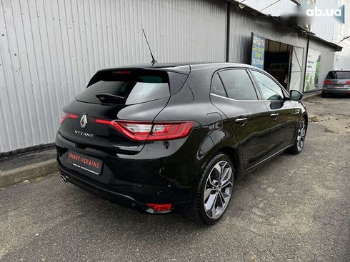 Renault Megane 2016 - фото 17