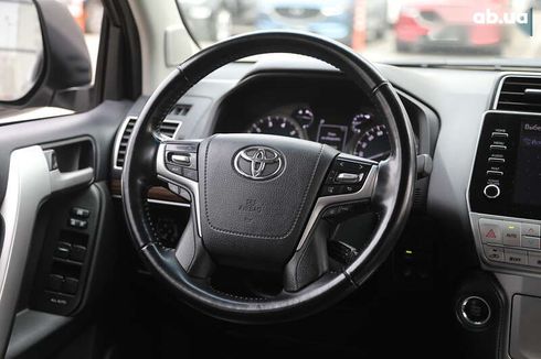 Toyota Land Cruiser Prado 2021 - фото 12