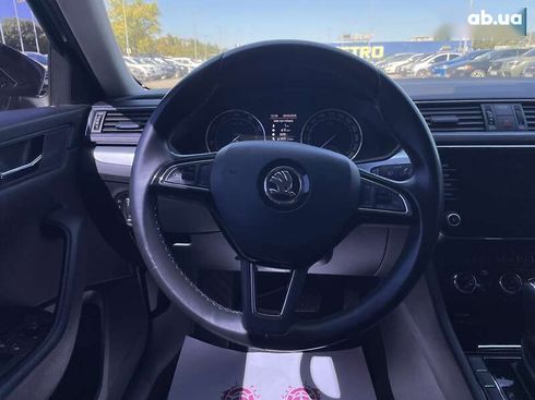 Skoda Superb 2018 - фото 13