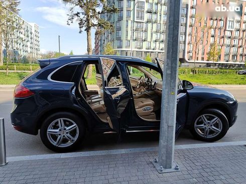 Porsche Cayenne 2012 - фото 25