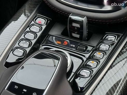 Aston Martin DBX 2021 - фото 27