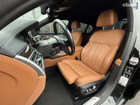 BMW 7 серия 2017 - фото 20