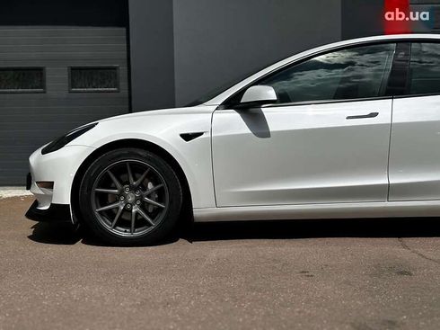 Tesla Model 3 2021 - фото 5