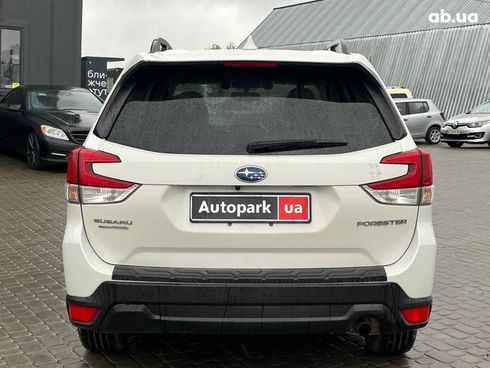 Subaru Forester 2018 белый - фото 34